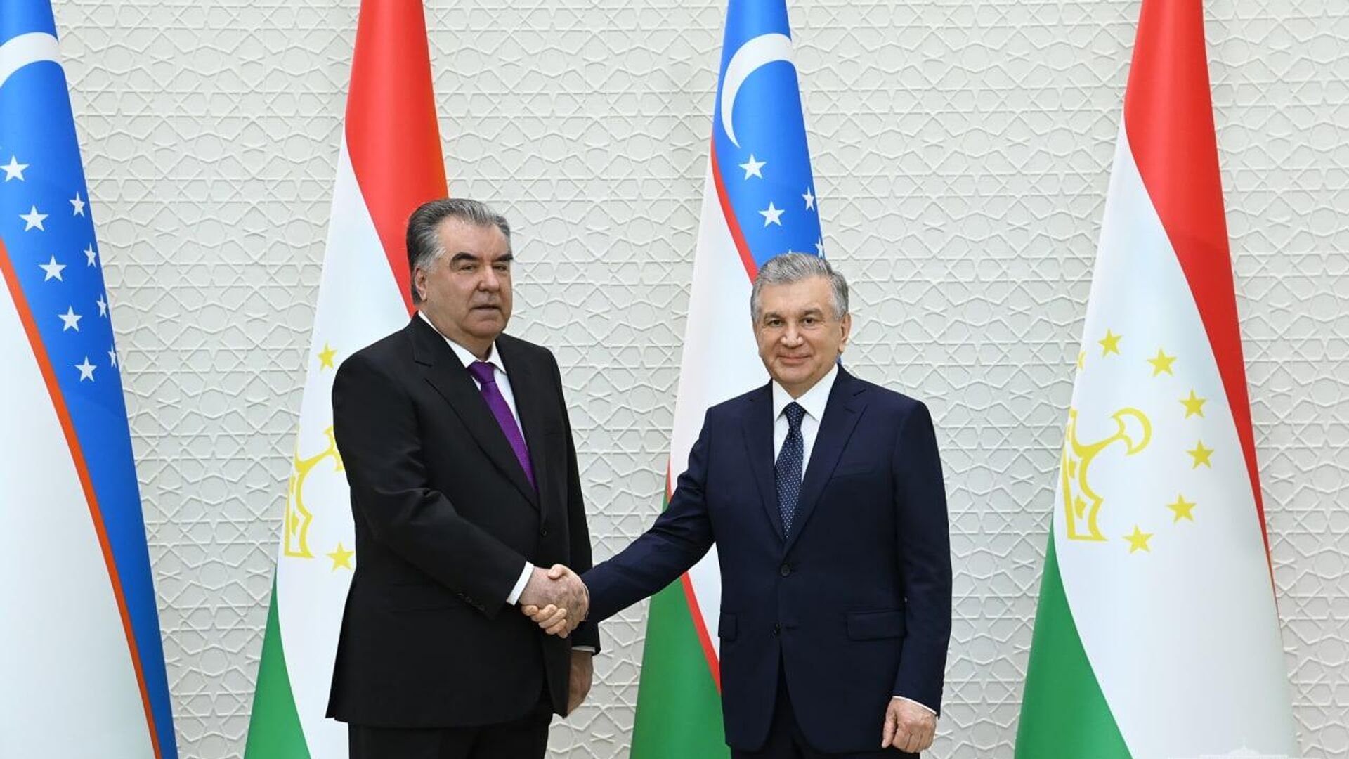 Состоялись переговоры Президентов Узбекистана и Таджикистана - Sputnik Таджикистан, 1920, 02.06.2022