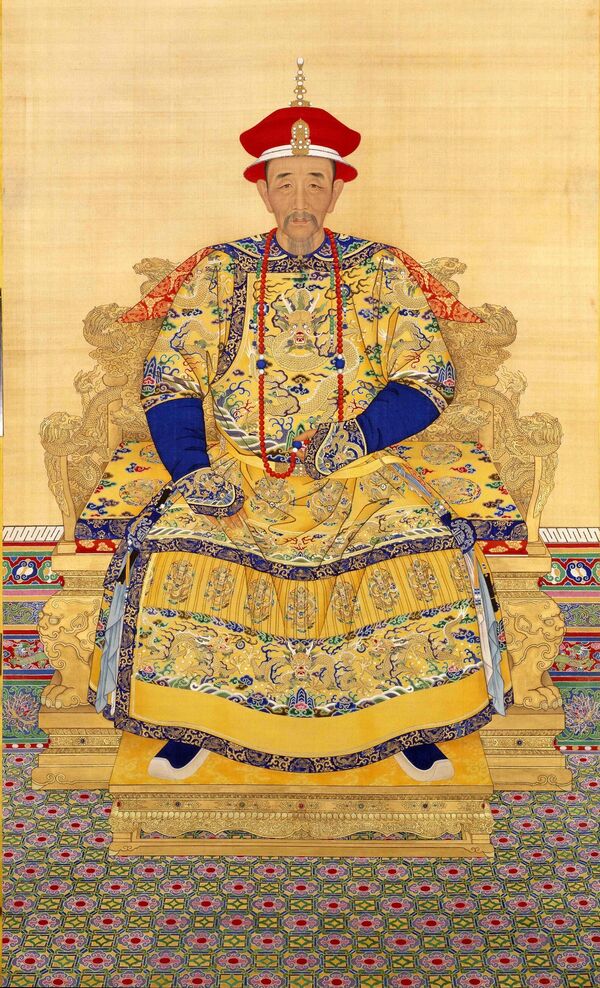 Китайский император Канси в придворном платье. - Sputnik Таджикистан