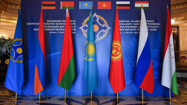 Флаги государств, входящих в Организацию Договора о коллективной безопасности (ОДКБ)  - Sputnik Таджикистан