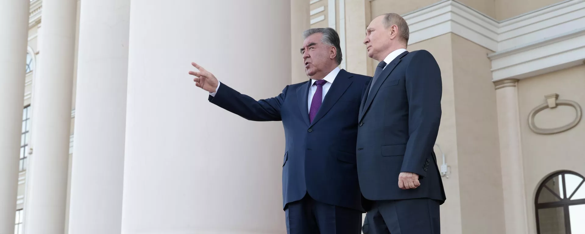 Президент РФ Владимир Путин и президент Таджикистана Эмомали Рахмон - Sputnik Тоҷикистон, 1920, 31.08.2022