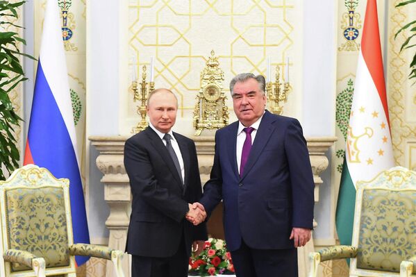 Президенты признали необходимым дальнейшее  наращивание культурно-гуманитарной составляющей партнерства двух стран. - Sputnik Таджикистан