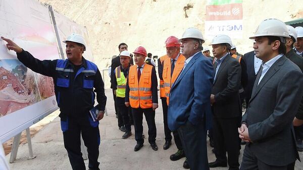 Эмомали Рахмон посетил Рогунскую ГЭС - Sputnik Таджикистан