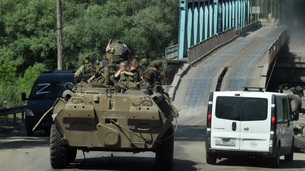 Российские войска в районе города Изюм - Sputnik Таджикистан