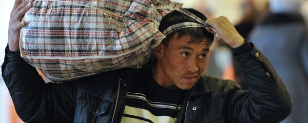 Мигранты Мигранты - Sputnik Таджикистан