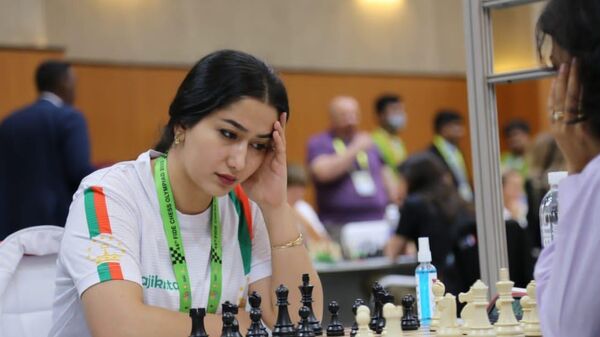 Шахматистка сборной Таджикистана Мутриба Хотами - Sputnik Таджикистан