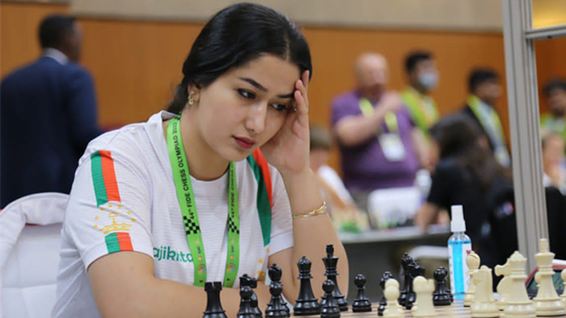 Одна из участниц из Таджикистана на Всемирной шахматной олимпиаде в Индии - Sputnik Таджикистан, 1920, 10.08.2022