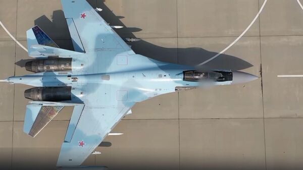 Кадры боевых вылетов экипажей истребителей Су-35С - Sputnik Тоҷикистон