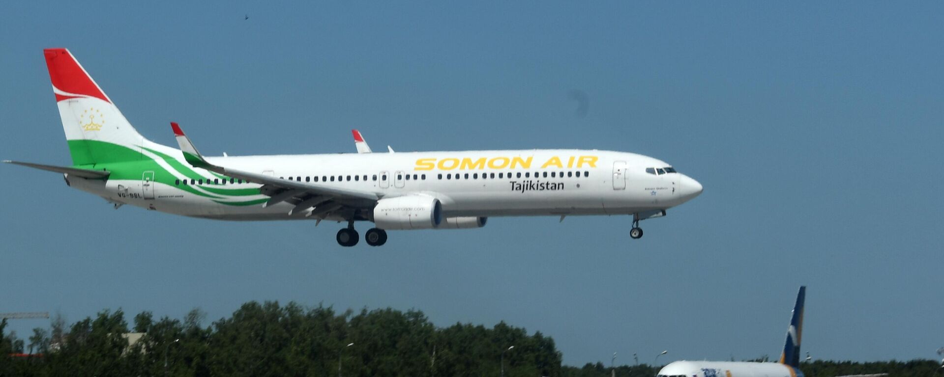 Самолет Boeing 737-900 авиакомпании Somon Air  - Sputnik Таджикистан, 1920, 09.07.2025