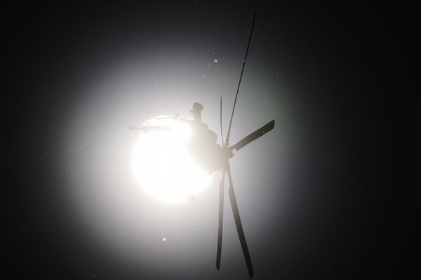 Выступление ударного вертолета Ми-28Н &quot;Ночной охотник&quot; во время открытия  форума. - Sputnik Таджикистан