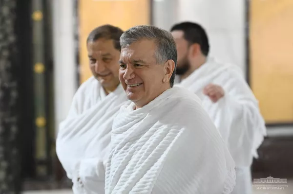 Шавкат Мирзиёев совершает Хадж