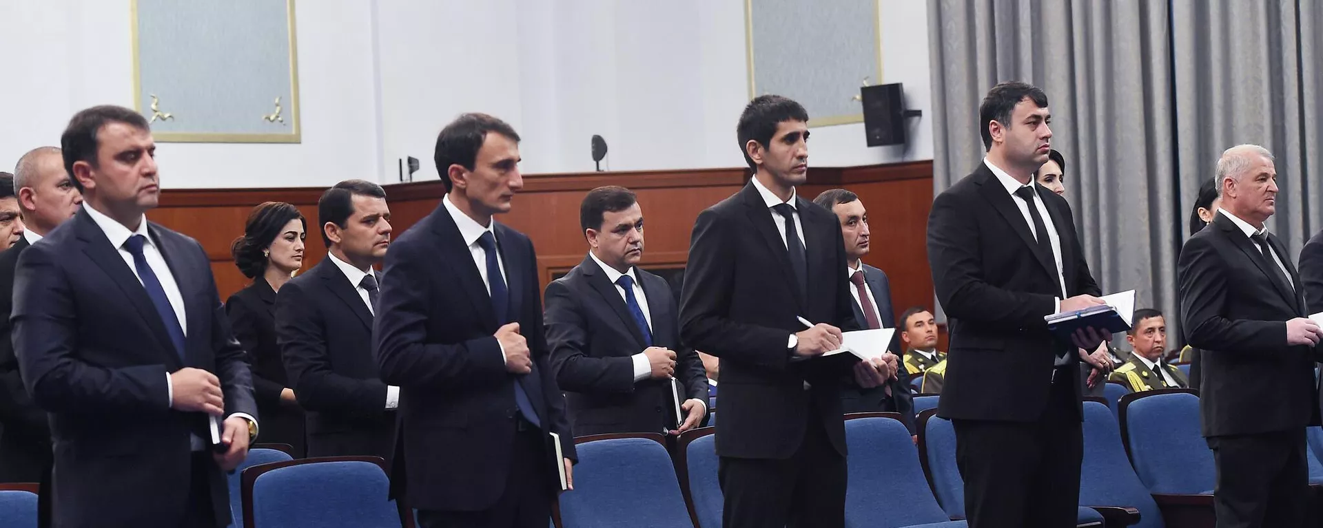 Кадрҳои навтаъйин дар мақомоти додгоҳӣ зимни мулоқот бо Эмомалӣ  Раҳмон, раисҷумҳури Тоҷикистон - Sputnik Тоҷикистон, 1920, 19.08.2022