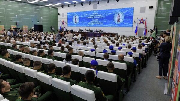 Антифашистский конгресс на Армии - Sputnik Таджикистан