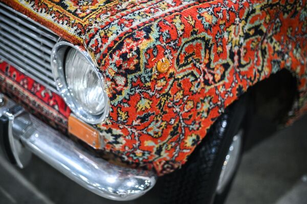 Автомобиль ВАЗ-2101 в необычной расцветке. - Sputnik Таджикистан