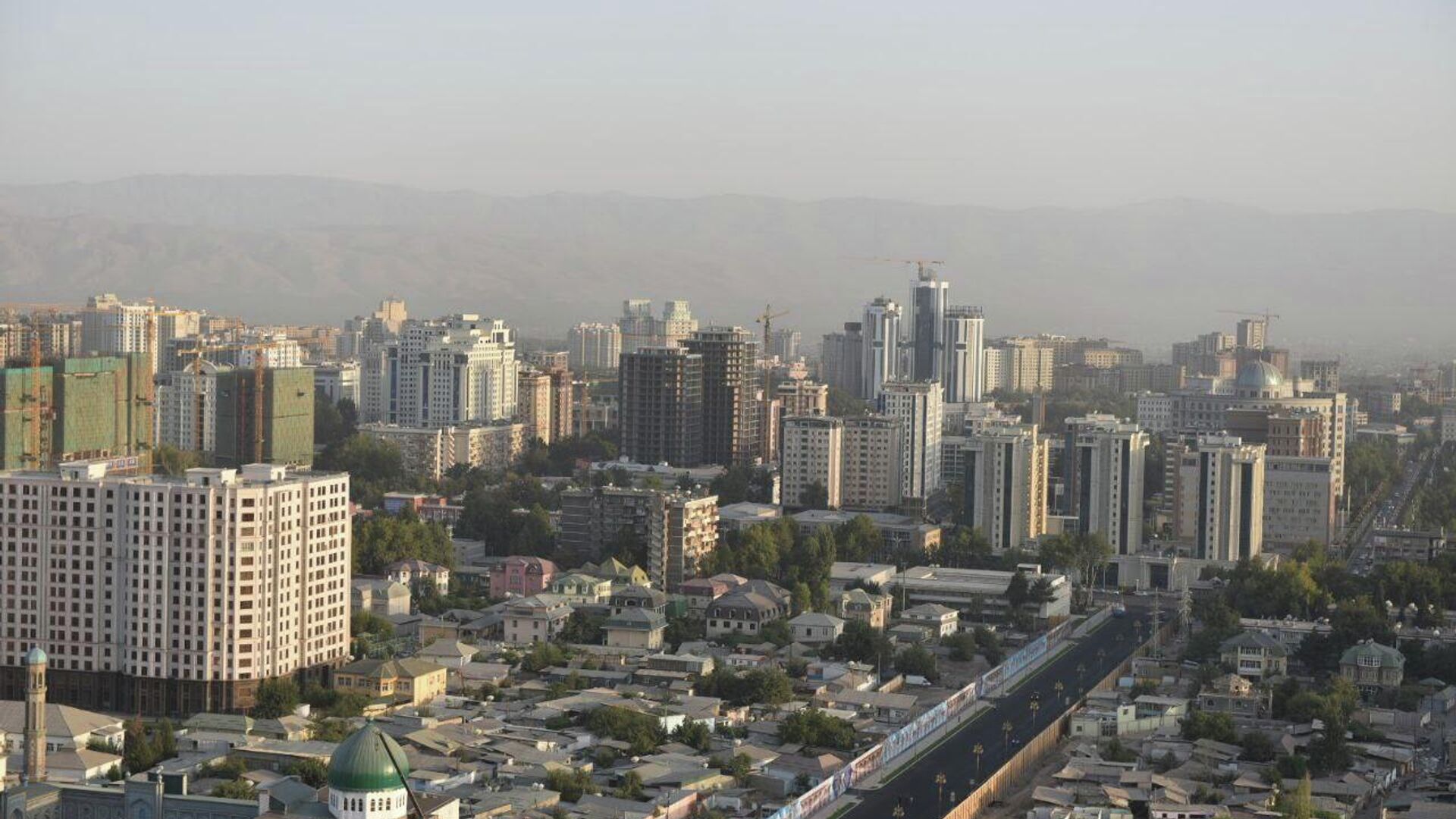 Панорама города Душанбе с высоты - Sputnik Таджикистан, 1920, 22.01.2024