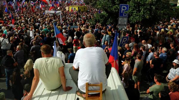 Антиправительственный митинг в Праге - Sputnik Тоҷикистон