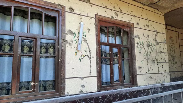 Аз ҷониби Қирғизистон 5 захмӣ ба қайд гирифта шудааст, ки дар миёни онҳо ду низомӣ ва се ғайринизомӣ, аз ҷумла як кӯдак низ ҳастанд Аз ҷониби Қирғизистон 5 захмӣ ба қайд гирифта шудааст, ки дар миёни онҳо ду низомӣ ва се ғайринизомӣ, аз ҷумла як кӯдак низ ҳастанд - Sputnik Тоҷикистон