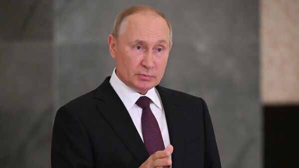 Президент РФ В. Путин выступает с обращением к россиянам - Sputnik Тоҷикистон