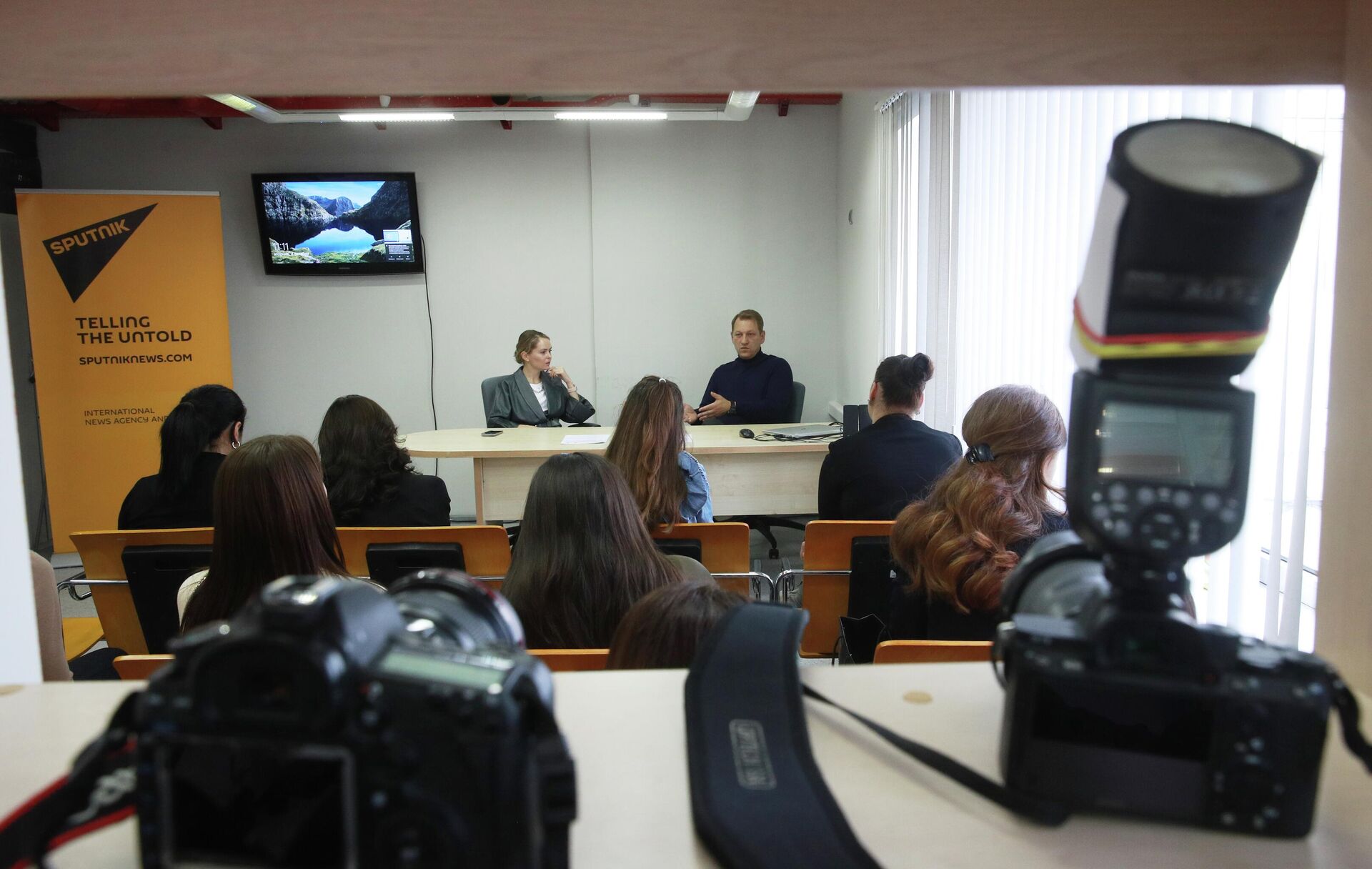 Молодые журналисты из СНГ стали участниками проекта SputnikPro - Sputnik Таджикистан, 1920, 04.10.2022