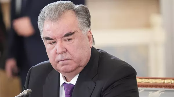 Президент Таджикистана Эмомали Рахмон - Sputnik Тоҷикистон