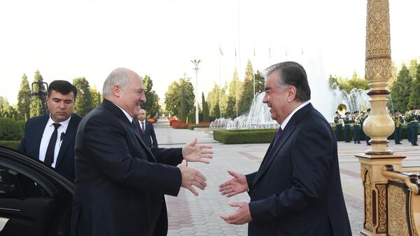 Встреча Рахмона и Лукашенко в Душанбе  - Sputnik Таджикистан