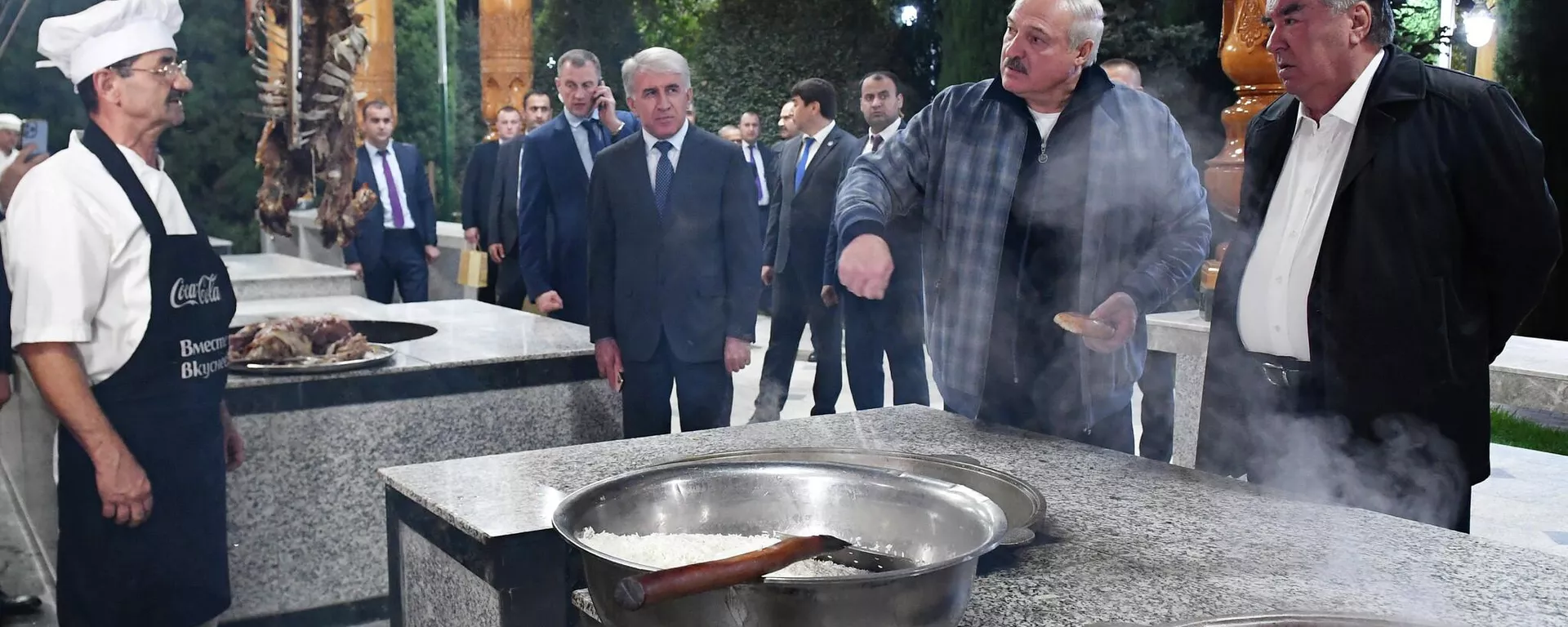 Шоми дӯстии баргузорнамудаи раисҷумҳури Тоҷикистон, Эмомалӣ Раҳмон барои раисҷумҳури Белорус, Александр Лукашенко дар Душанбе - Sputnik Тоҷикистон, 1920, 12.10.2022