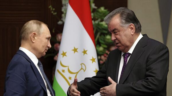 Президент РФ Владимир Путин и президент Таджикистана Эмомали Рахмон  - Sputnik Таджикистан