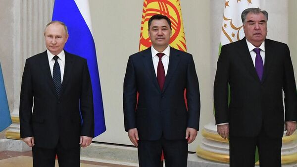 Путин, Рахмон и Жапаров обсуждают ситуацию на границе - Sputnik Таджикистан