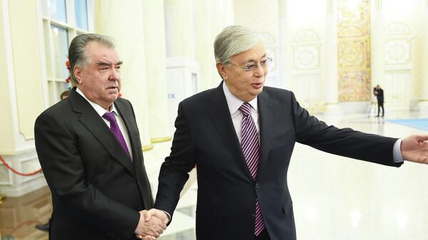 Президент Казахстана Касым-Жомарт Токаев и президент Таджикистана Эмомали Рахмон - Sputnik Тоҷикистон
