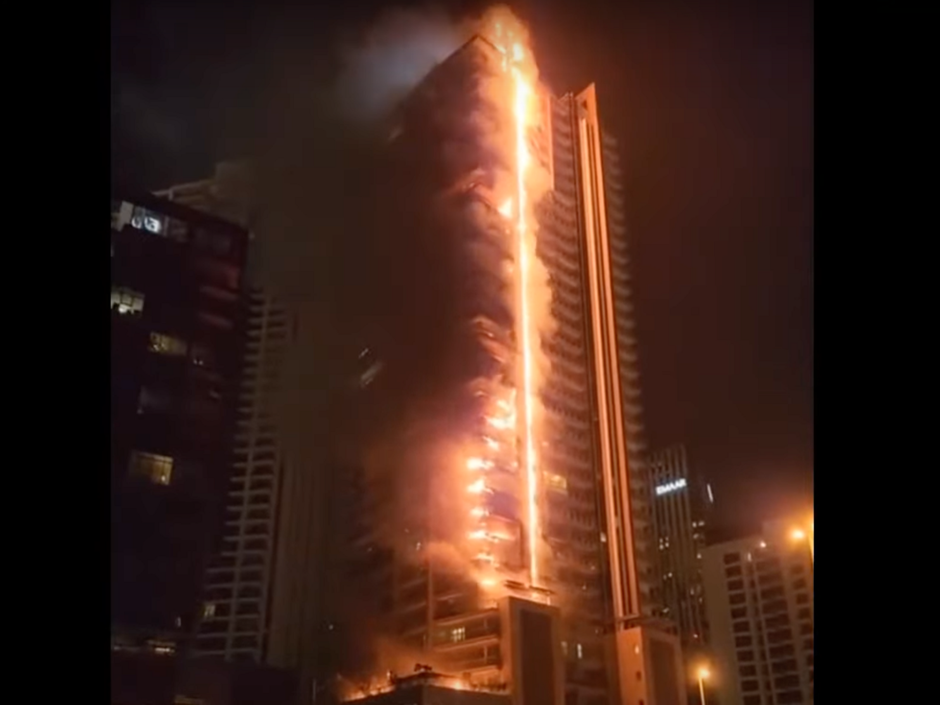 Что творится в дубае. Бурдж Халифа пожар. Высотные здания. Пожар в небоскребе. Небоскребы Дубая.