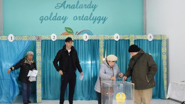 Внеочередные выборы президента в Казахстане - Sputnik Таджикистан