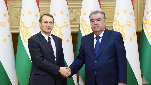 Директор СВР Сергей Нарышкин и Президент Таджикистана Эмомали Рахмон - Sputnik Таджикистан