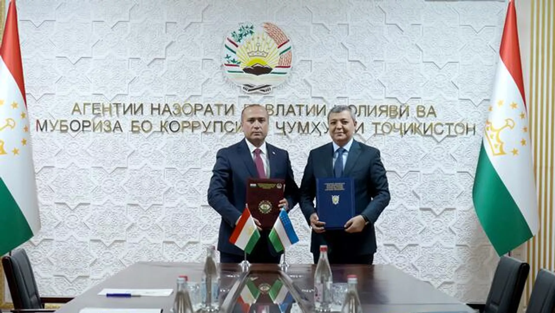 Имзои созишнома миёни Тоҷикистон Ӯзбекистон