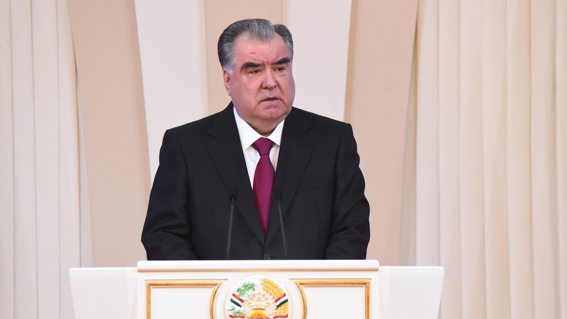 Послание Президента Республики Таджикистан Эмомали Рахмона - Sputnik Таджикистан, 1920, 23.12.2022