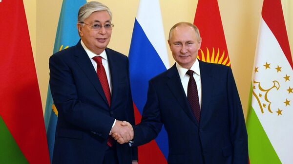 Владимир Путин и Касым-Жомарт Токаев - Sputnik Таджикистан