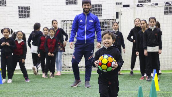 Футбольный фестиваль для детей в Душанбе - Sputnik Таджикистан