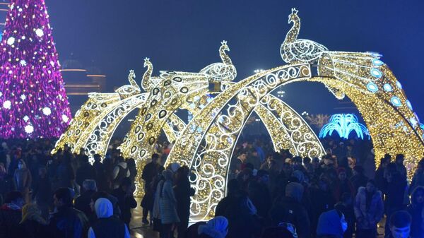 Празднование Нового года в Душанбе  - Sputnik Таджикистан