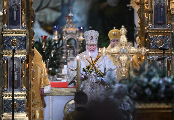 Среди православных верующих оно отмечается 7 января - согласно юлианскому календарю. - Sputnik Таджикистан