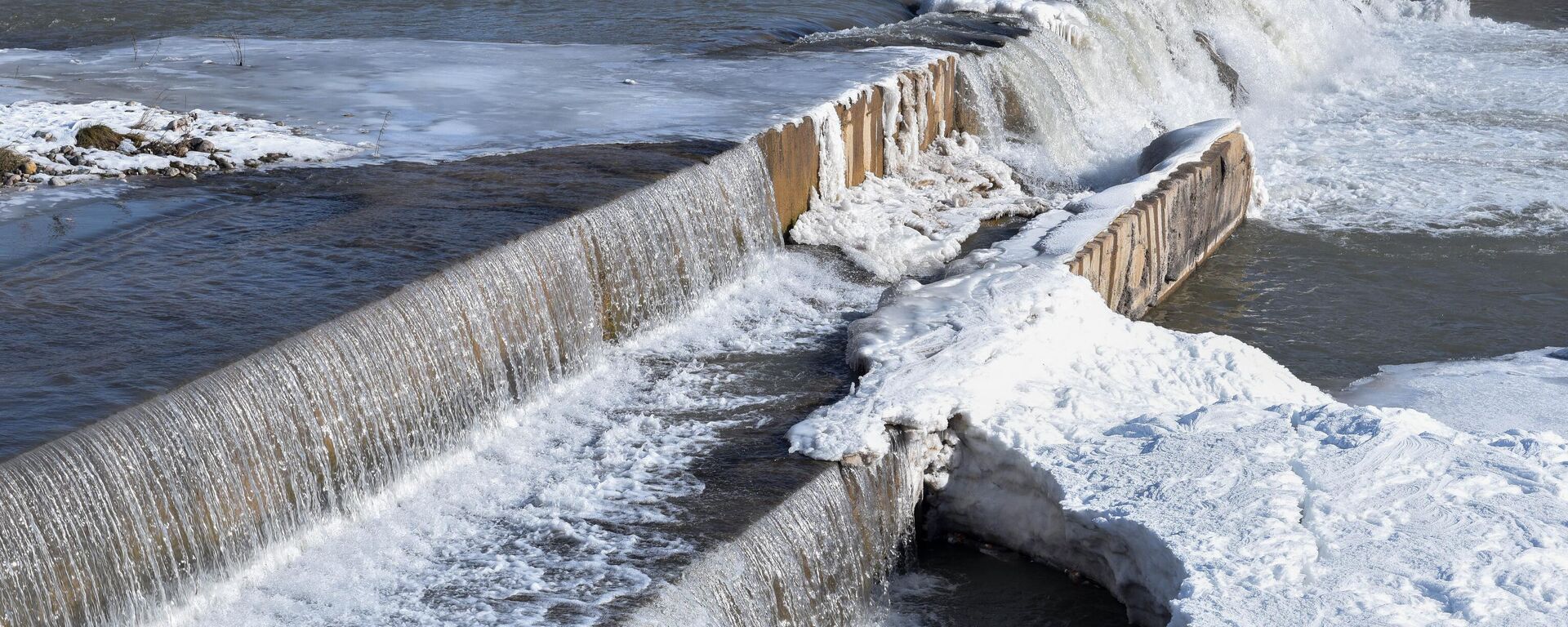 Река в Душанбе - Sputnik Тоҷикистон, 1920, 22.01.2023