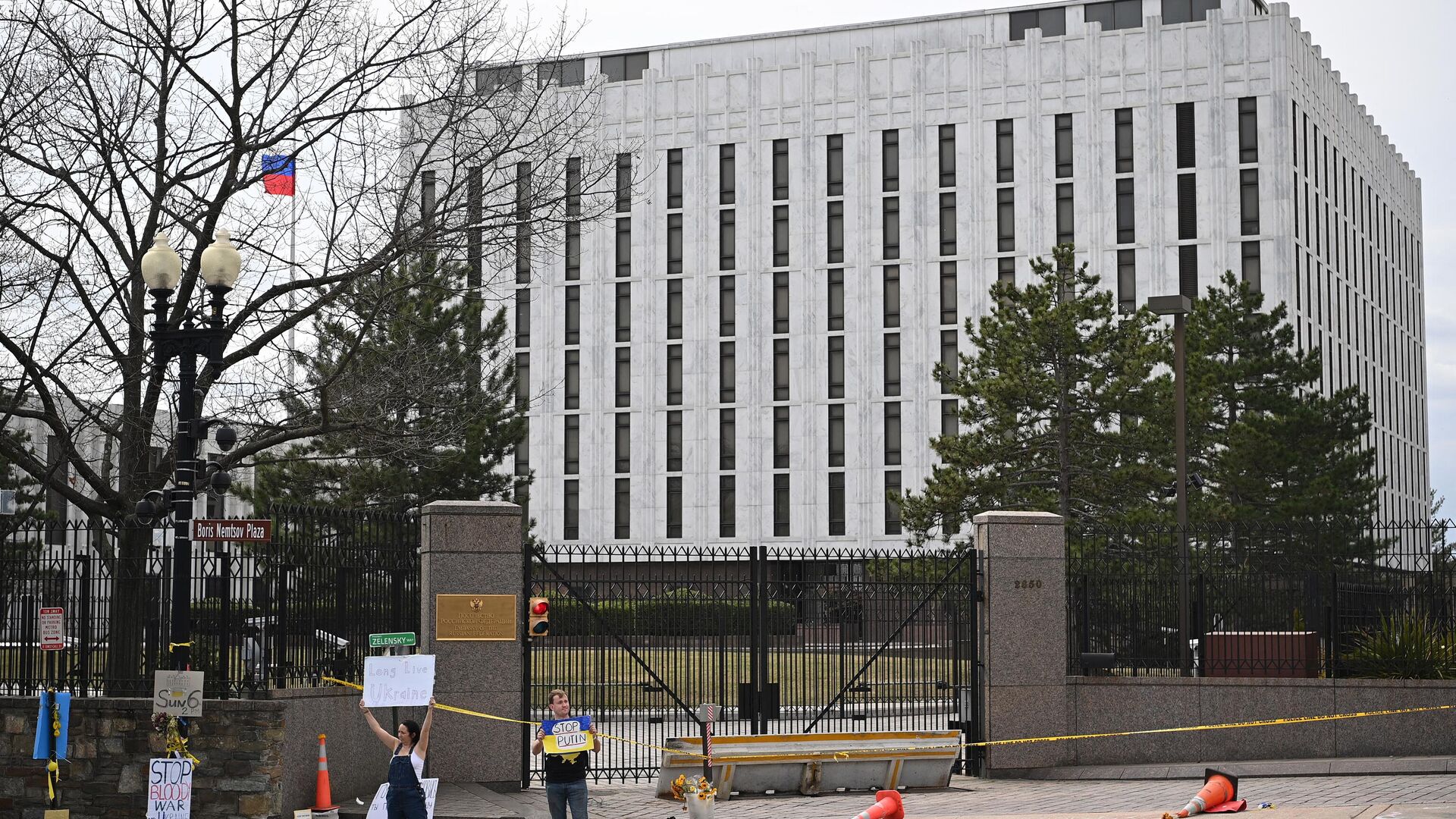 Здание посольства России в Вашингтоне - Sputnik Таджикистан, 1920, 20.01.2023