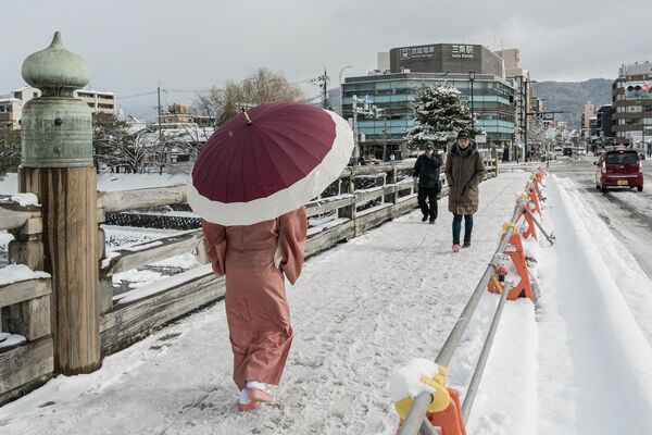 Японское метеорологическое агентство заявило, что в некоторых районах могут наблюдаться самые низкие температуры за последнее десятилетие. - Sputnik Таджикистан