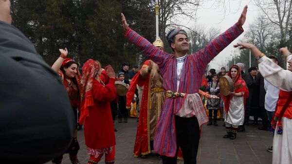 В Душанбе с особым размахом отметили праздник Сада
 - Sputnik Таджикистан