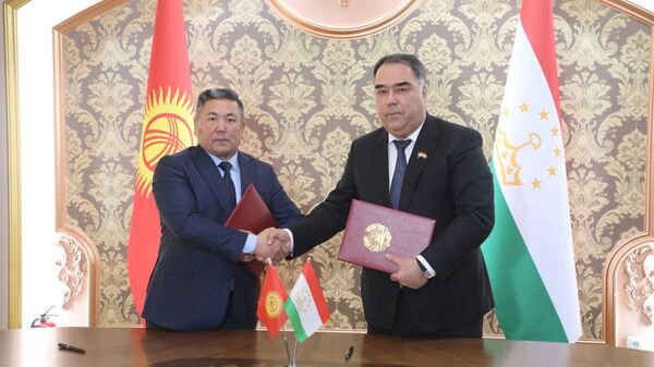 Глава Согда и глава Баткента на переговорах - Sputnik Таджикистан