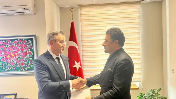 Посол Афганистана в Душанбе передал гуманитарную помощь Турции - Sputnik Тоҷикистон