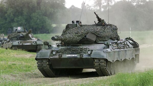 Немецкий танк Leopard-1 - Sputnik Таджикистан