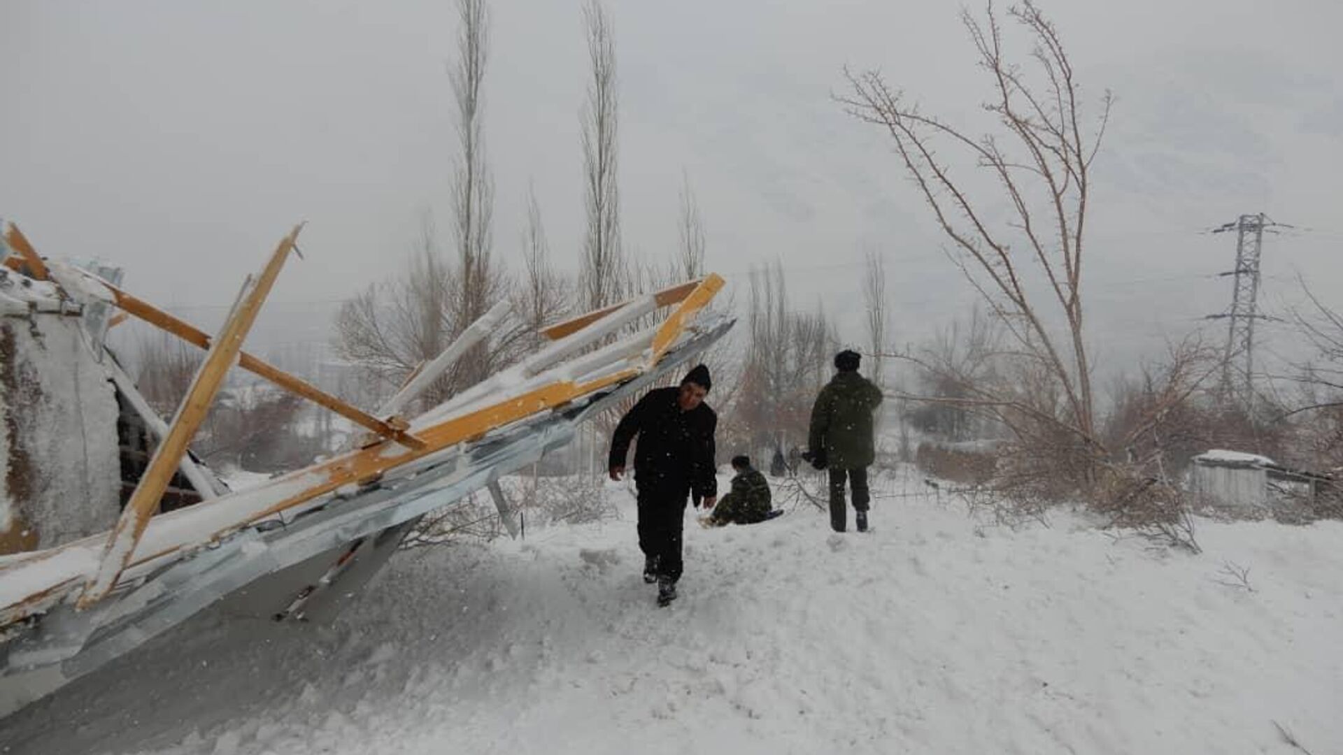 Последствия схода снежной лавины на городе Хорог - Sputnik Таджикистан, 1920, 22.02.2023