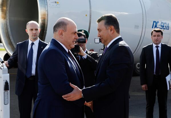 Глава правительства России Михаил Мишустин прилетел в Душанбе 2 марта. - Sputnik Таджикистан