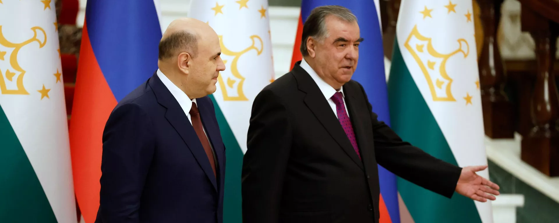 Премьер-министр РФ М. Мишустин и Президент Таджикистана Эмомали Рахмон - Sputnik Тоҷикистон, 1920, 02.03.2023