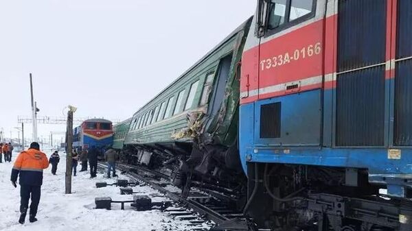 Столкновение поездов в Актюбинском районе Казахстана - Sputnik Таджикистан