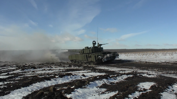 Работа танков Т-72 и новейших Т-90М Прорыв в зоне СВО - Sputnik Тоҷикистон