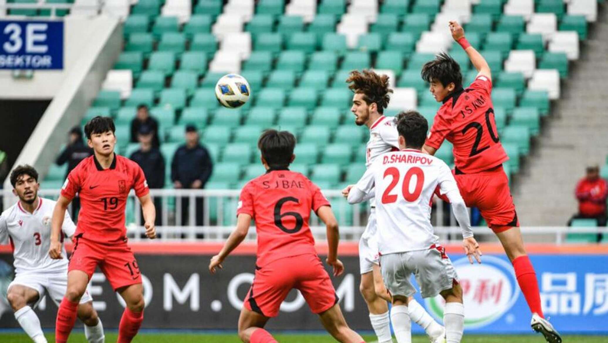 Южная корея u21 индонезия u20. Indonesia vs korea selatan live. Хитой фото. Корея южная u23- индонезии u23. Корея южная корейцы.